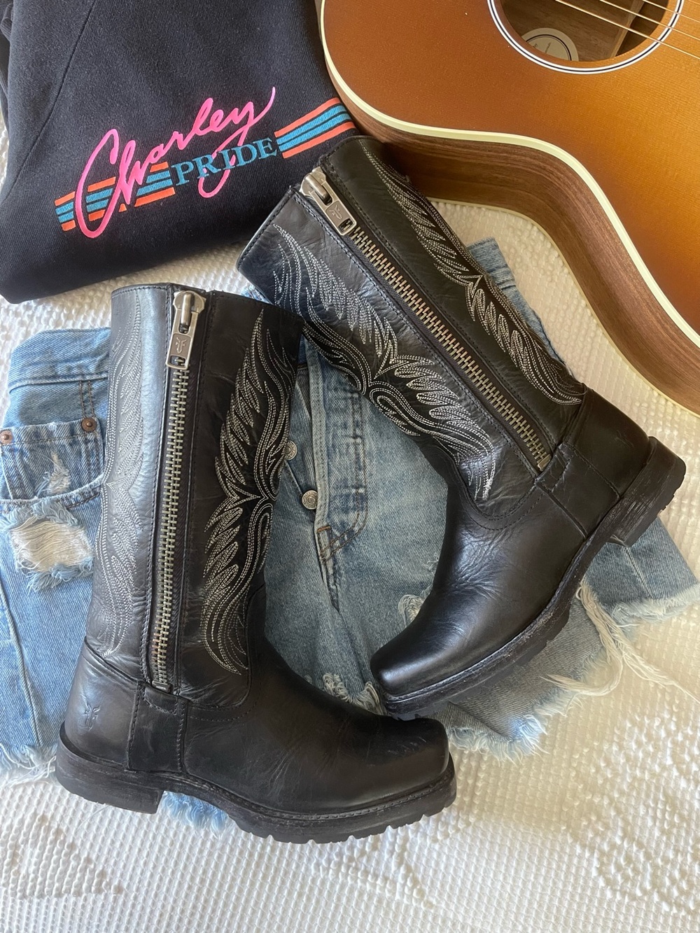 FRYE | Heath Phoenix Boots - Picture 2 of 8